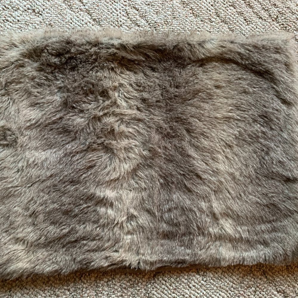 UGG Faux Fur Rabbit Shearling Standard Pillowcase (NWOT)